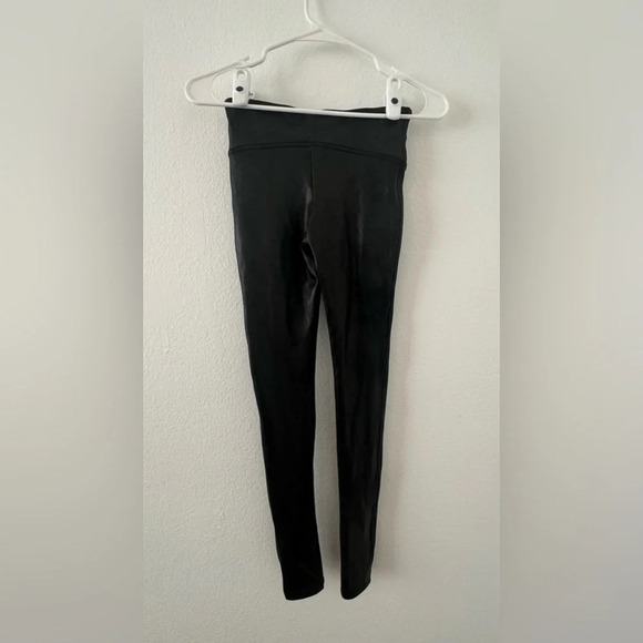 SPANX FAUX LEATHER LEGGINGS Ankle Length Size XS Power Waistband Rock Chic - Picture 2 of 12